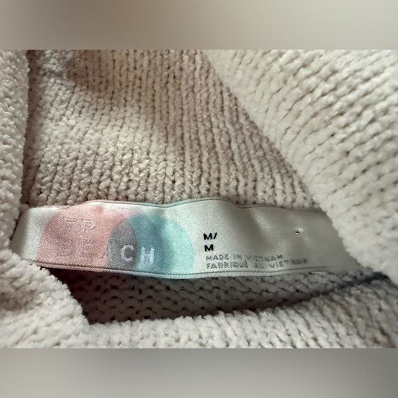 Free People Beach Slouchy Mock Neck Cozy Oversized Tunic Ivory Women’s Size M - Picture 6 of 12